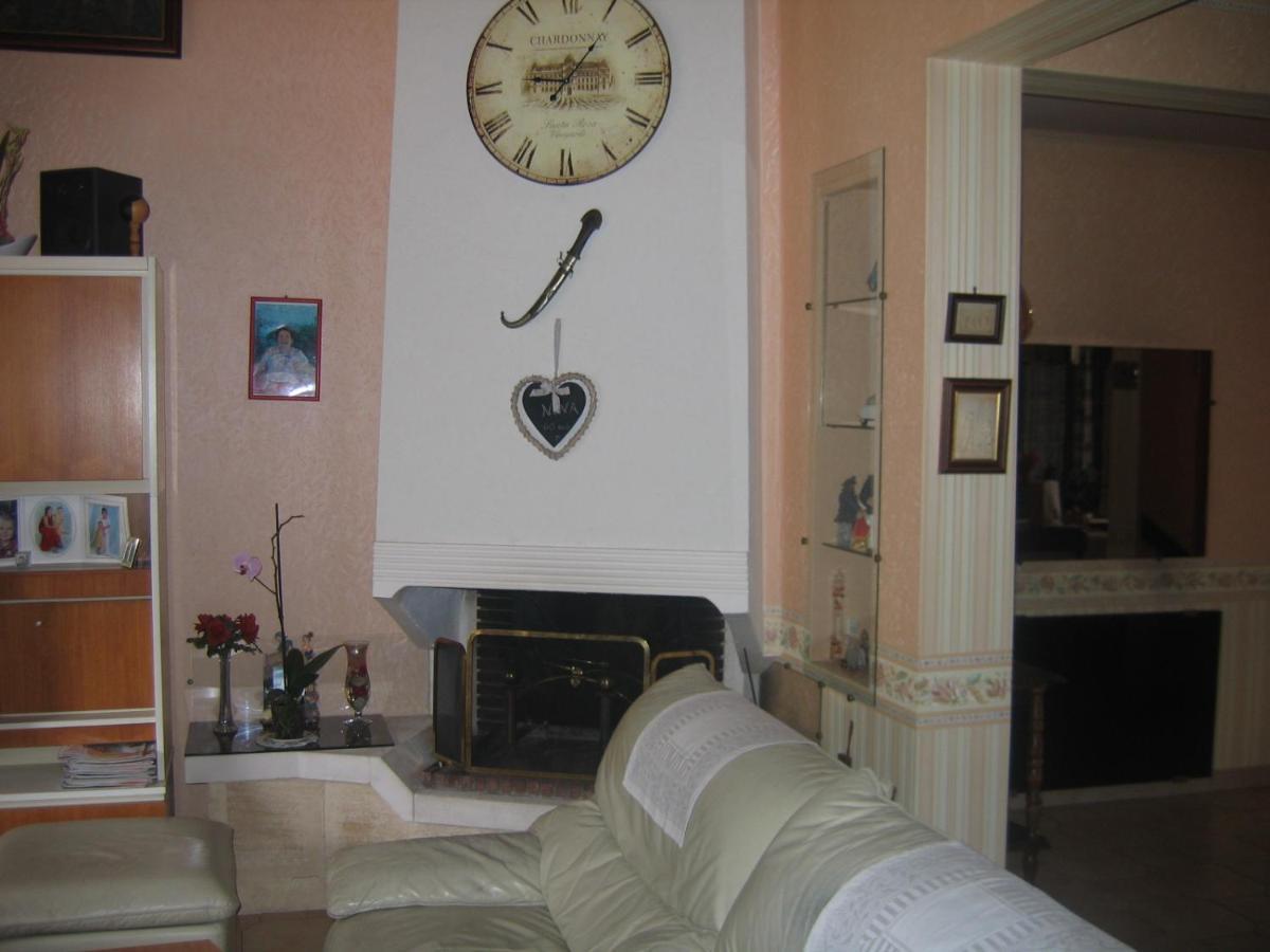 Chez Nina Thurey Tours Luaran gambar